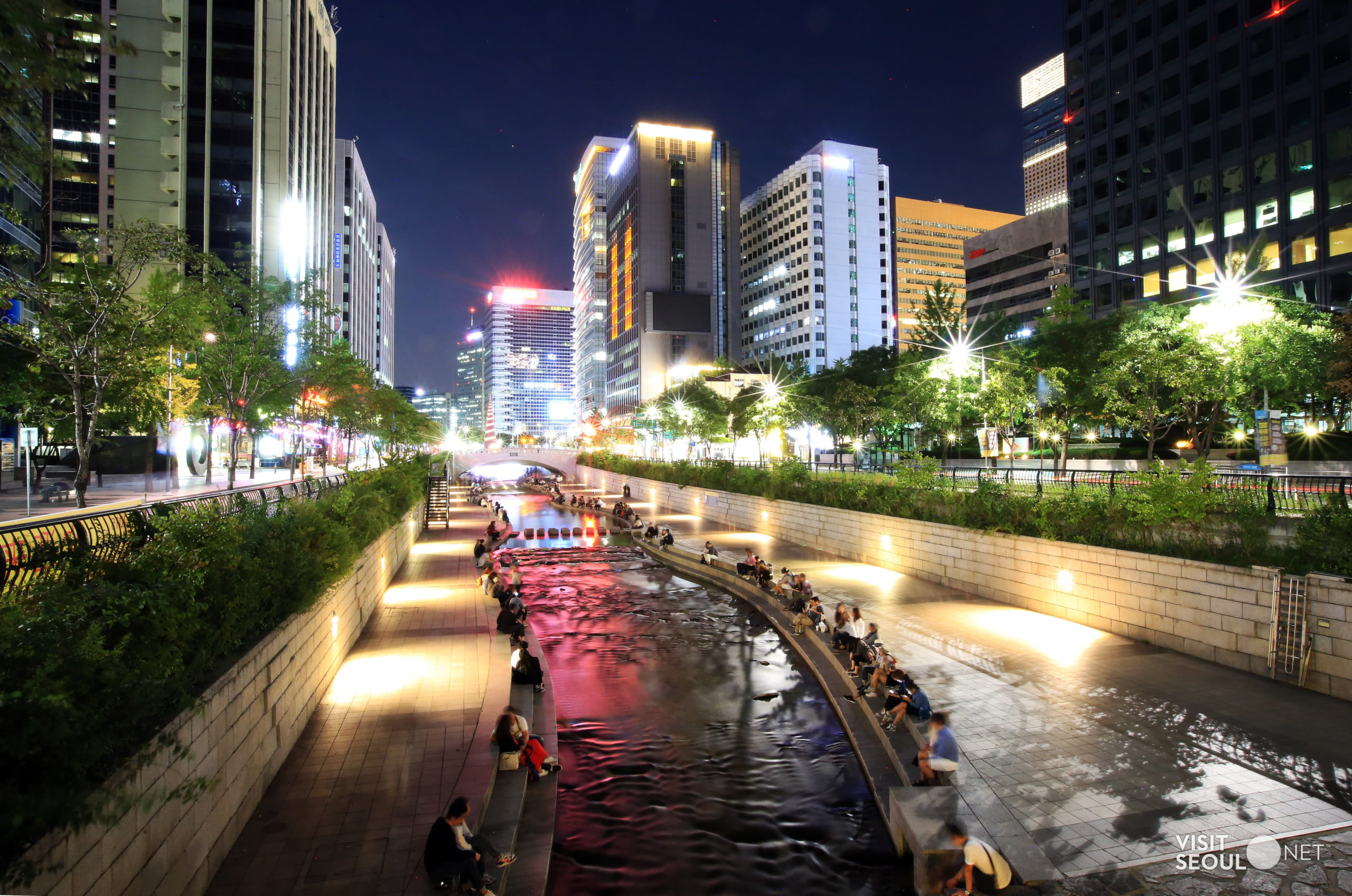 Der Fluss Cheonggyecheon