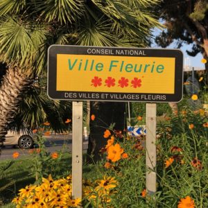 Gelbes Schild | Ville Fleurie in Nizza