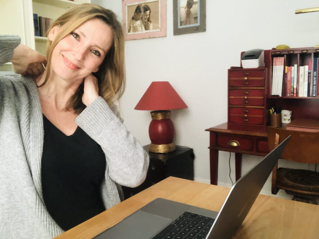 Moderatorin Kristina zur Mühlen im Homeoffice